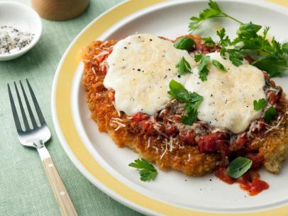 bobby-flay-chicken-parmigiana