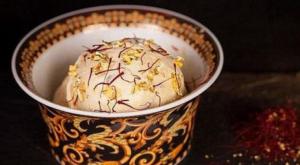 the-black-diamond-ice-cream-sundae