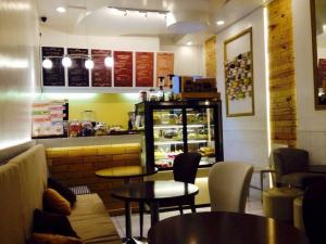 bake-and-brew-cafe-interior