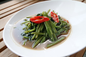 mango-tree-restaurant-phad-pak-boong-fai-daeng