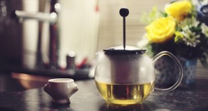 Twisted Tea Brewing Hard Iced Tea for Refreshing green-tea