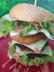 cafe-tea-ria-tower-burger