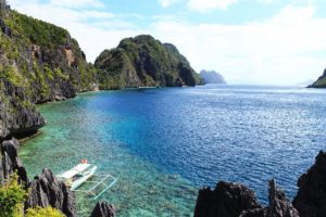 Life in Paradise: Why More People are Moving to the Philippines